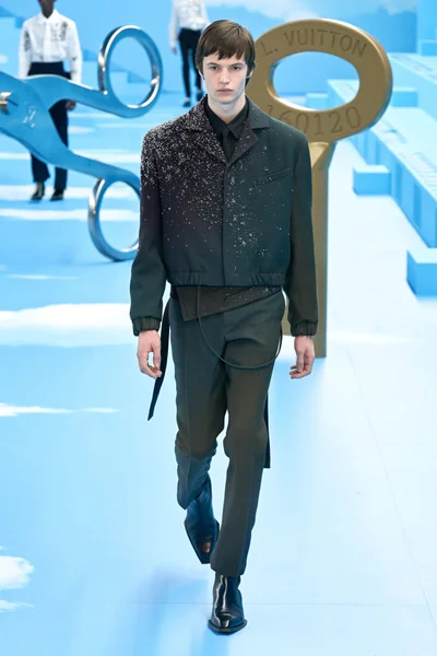Look 44